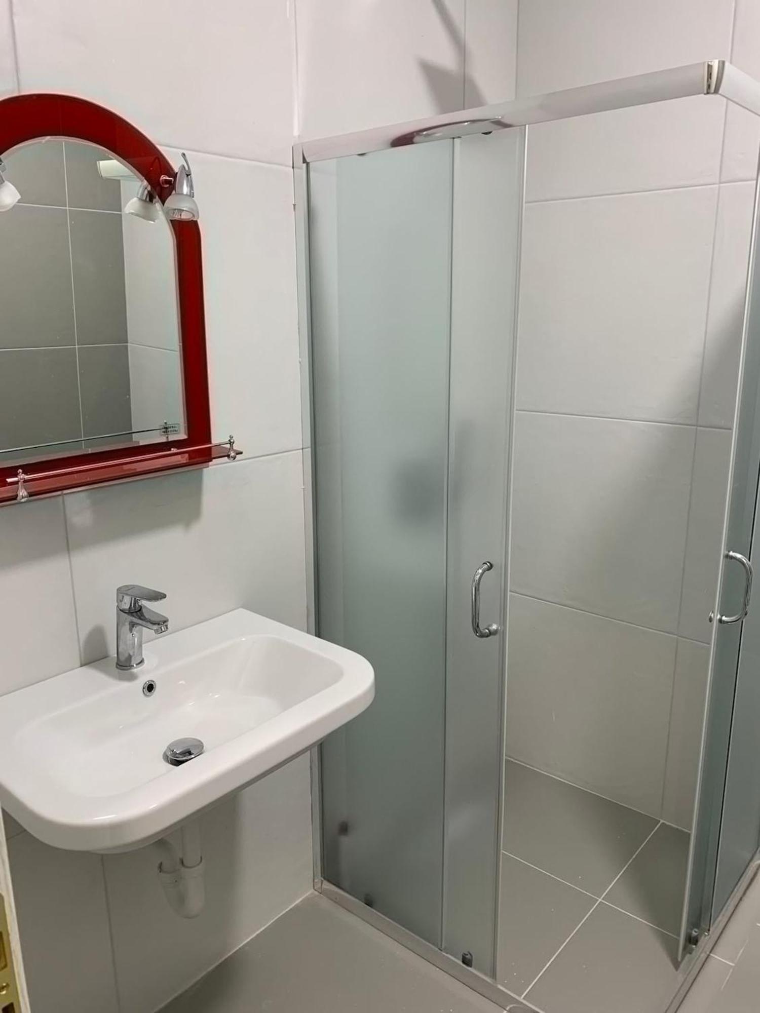 Leilighet Bonbon 1 - Quiet 1 Bedroom Tiranë
